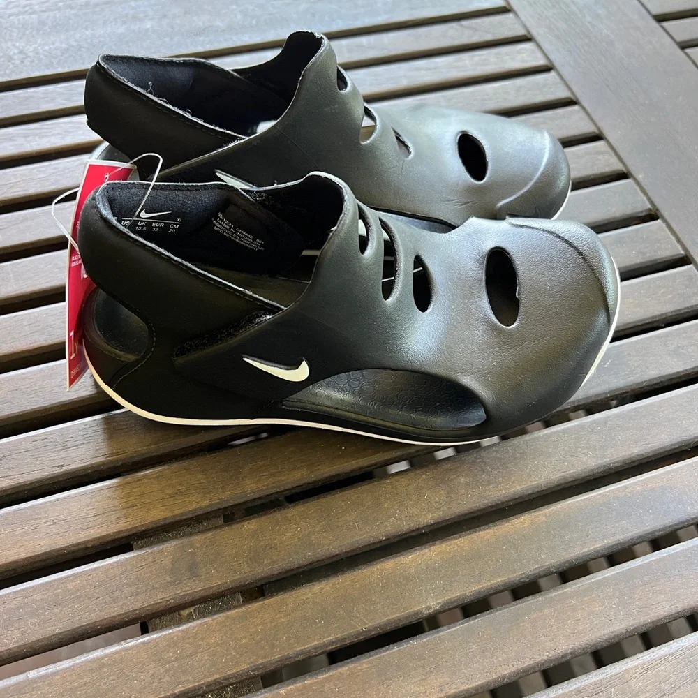 Nike sunray them